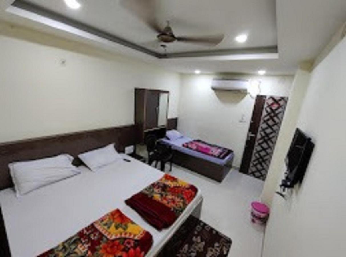 Swastik Guest House พาราณสี ภายนอก รูปภาพ