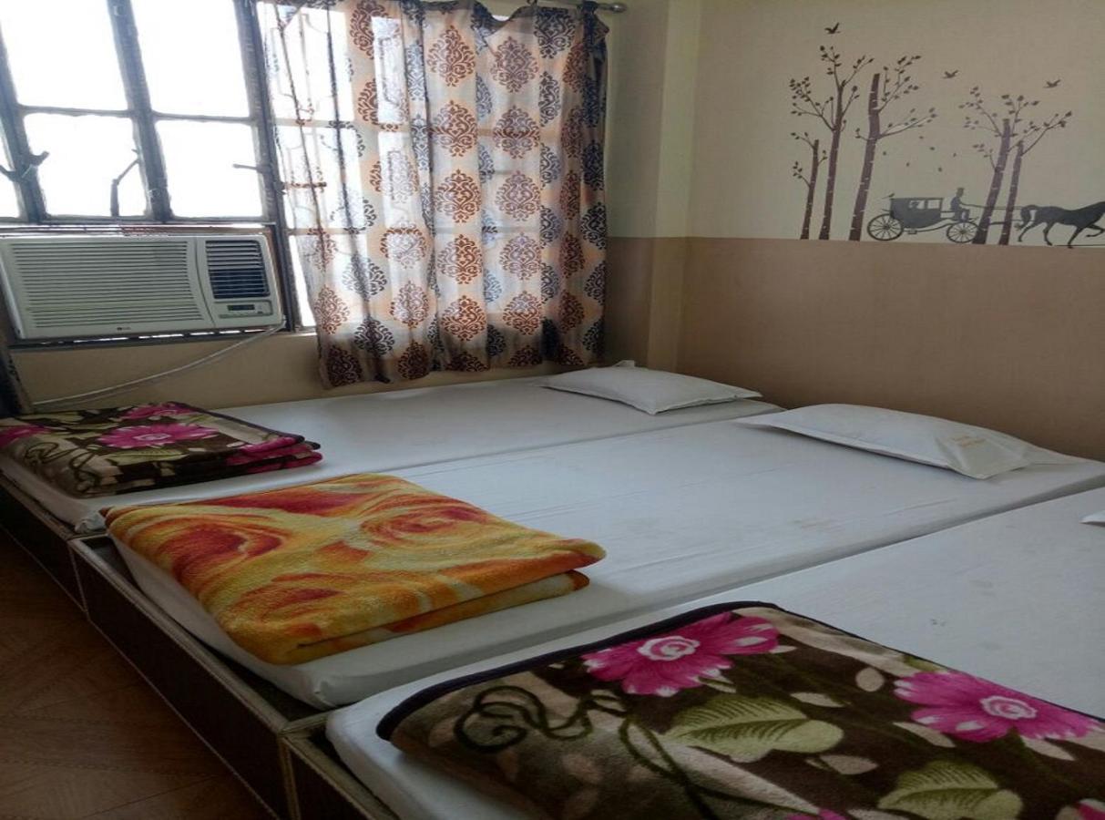 Swastik Guest House พาราณสี ภายนอก รูปภาพ